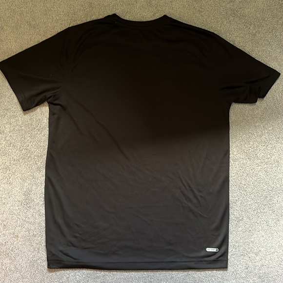 Old Navy Active Go-Dry Running Shirt Size M - Picture 2 of 4